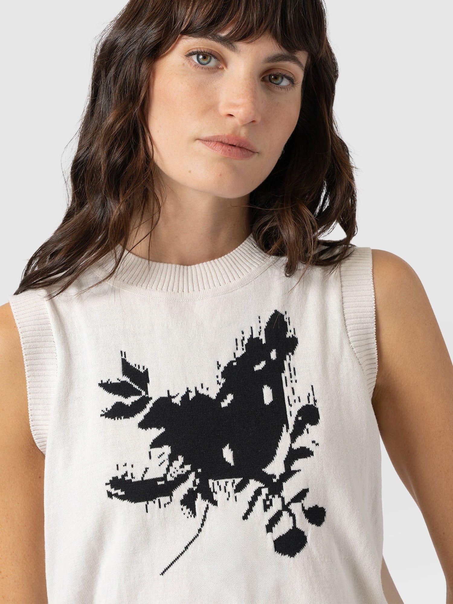 Astra Knit Vest - Cream - Women's Knitwears | Saint + Sofia® USA